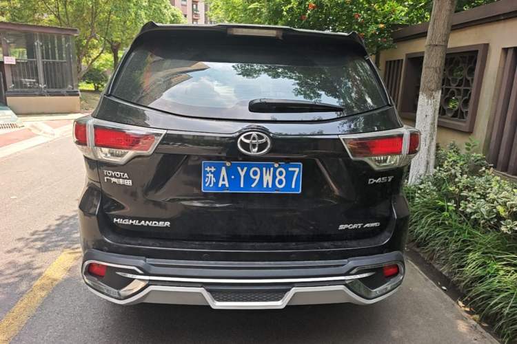 Used Toyota Highlander 2015 2.0T Four-Wheel Drive Luxury Edition 7-Seater Rear