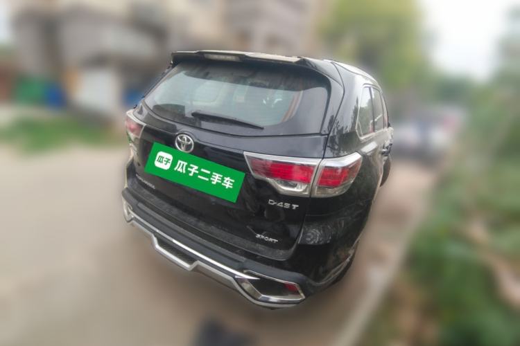 Used Toyota Highlander 2015 2.0T Two-Wheel Drive Luxury Edition 7 Seats Rear Right 45 Deg