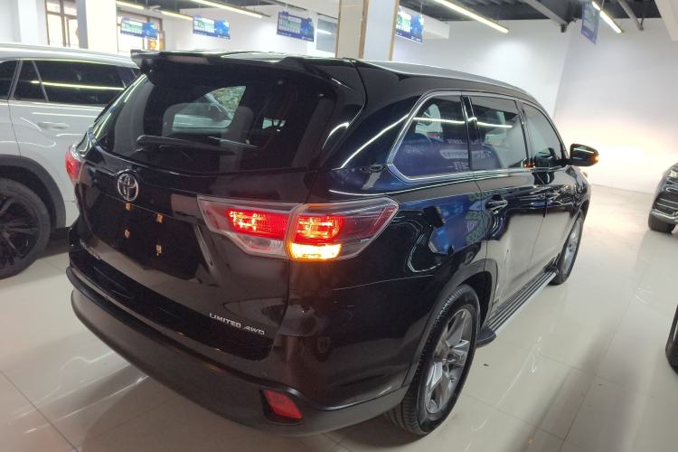 Used Toyota Highlander 2015 2.0T Four-Wheel Drive Ultimate Edition 7-Seater Rear Right 45 Deg