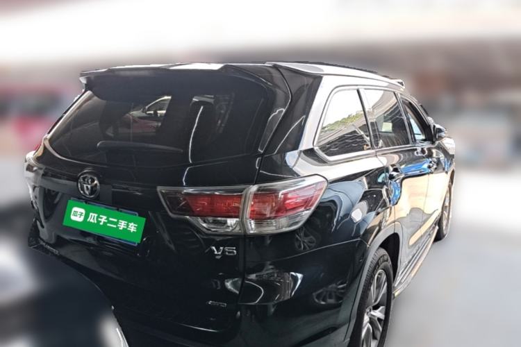 Used Toyota Highlander 2015 3.5L 4x4 Elite Edition 7-Seater Rear Right 45 Deg