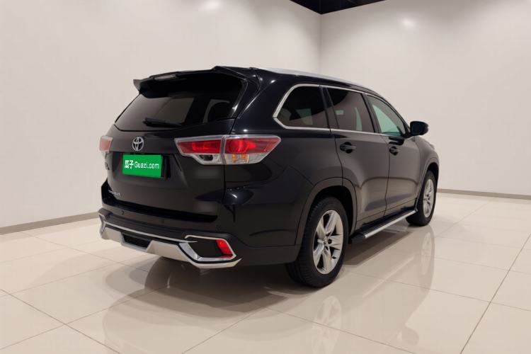 Used Toyota Highlander 2015 2.0T Two-Wheel Drive Luxury Edition 7 Seats Rear Right 45 Deg