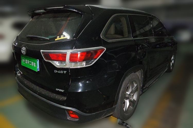 Used Toyota Highlander 2015 2.0T Two-Wheel Drive Luxury Edition 7 Seats Rear Right 45 Deg
