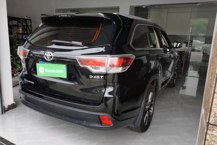 Used Toyota Highlander 2015 2.0T Two-Wheel Drive Elite Edition 7 Seats Rear Right 45 Deg