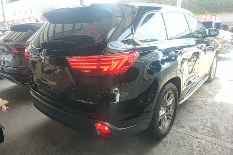 Used Toyota Highlander 2015 2.0T Four-Wheel Drive Luxury Edition 7-Seater Rear Right 45 Deg