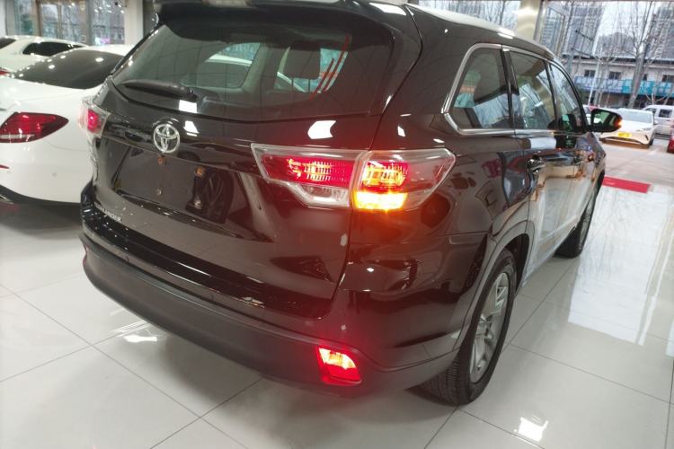 Used Toyota Highlander 2015 2.0T Four-Wheel Drive Luxury Edition 7-Seater Rear Right 45 Deg