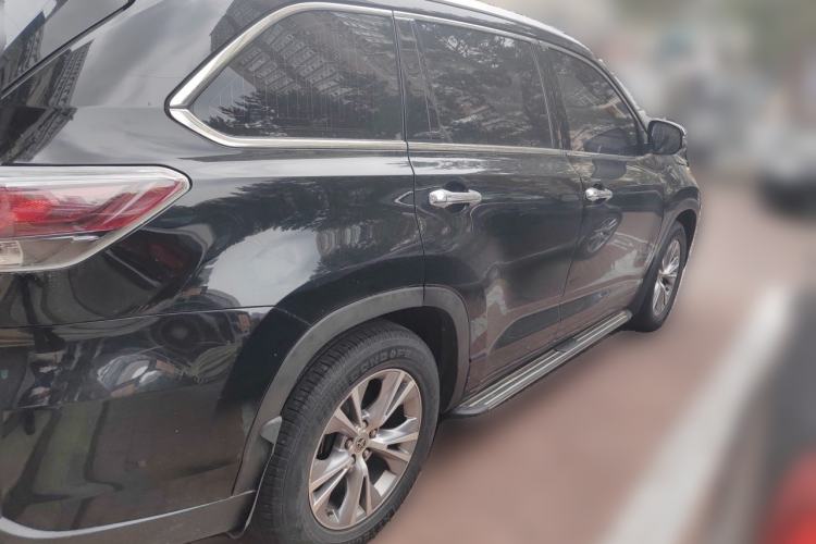 Used Toyota Highlander 2015 2.0T Four-Wheel Drive Elite Edition 7-Seater Rear Right 45 Deg