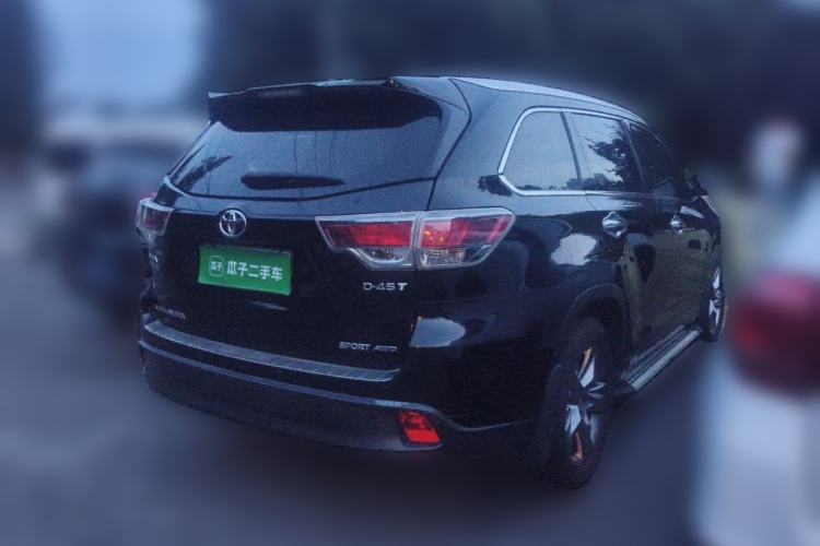 Used Toyota Highlander 2015 2.0T Four-Wheel Drive Luxury Navigation Version with 7 Seats Rear Right 45 Deg