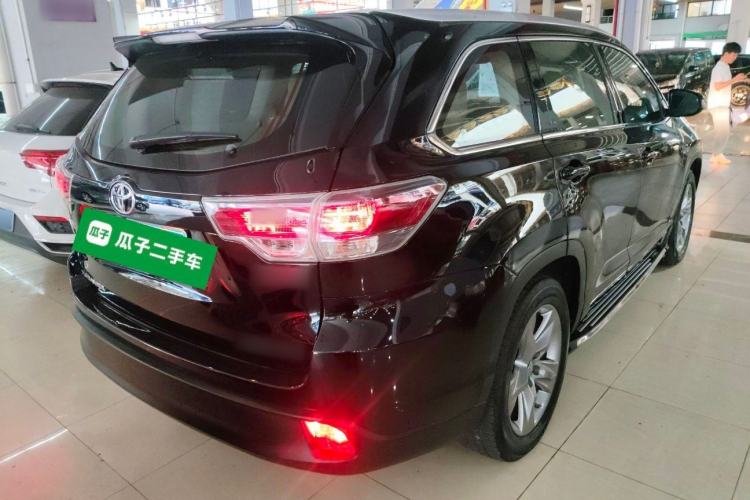 Used Toyota Highlander 2015 2.0T Four-Wheel Drive Luxury Edition 7-Seater Rear Right 45 Deg