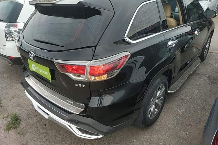 Used Toyota Highlander 2015 2.0T Four-Wheel Drive Elite Edition 7-Seater Rear Right 45 Deg