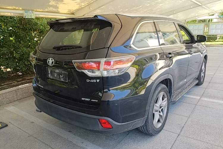 Used Toyota Highlander 2015 2.0T Four-Wheel Drive Luxury Edition 7-Seater Rear Right 45 Deg