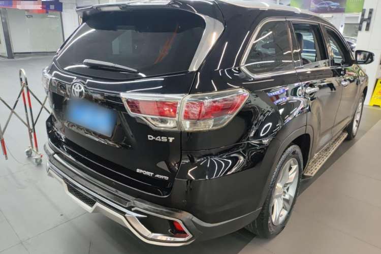 Used Toyota Highlander 2015 2.0T Four-Wheel Drive Luxury Edition 7-Seater Rear Right 45 Deg