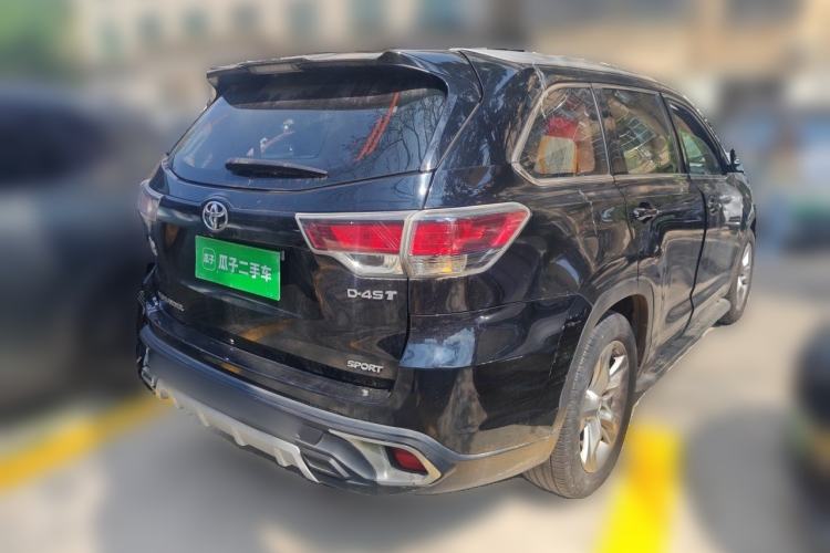 Used Toyota Highlander 2015 2.0T Two-Wheel Drive Luxury Edition 7 Seats Rear Right 45 Deg