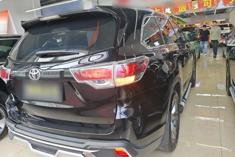 Used Toyota Highlander 2015 2.0T Four-Wheel Drive Luxury Edition 7-Seater Rear Right 45 Deg