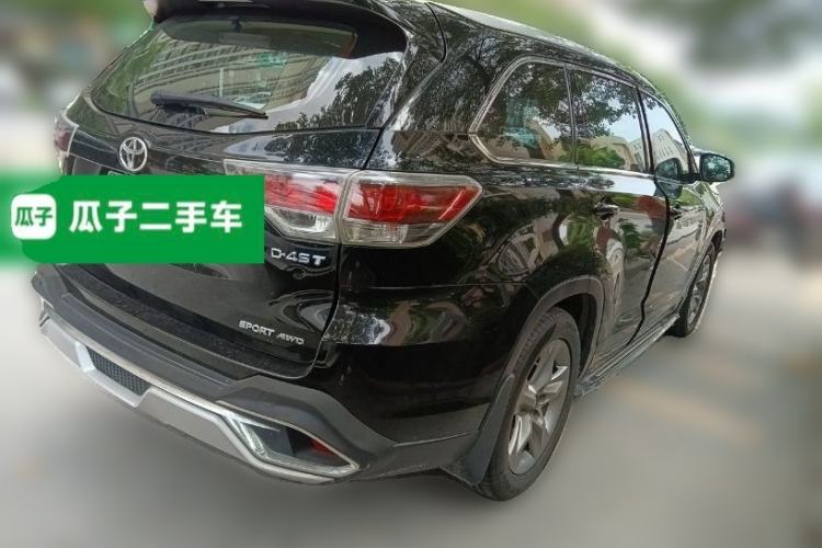 Used Toyota Highlander 2015 2.0T Four-Wheel Drive Luxury Edition 7-Seater Rear Right 45 Deg
