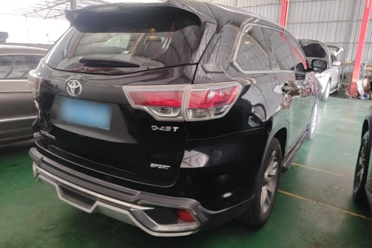 Used Toyota Highlander 2015 2.0T Two-Wheel Drive Luxury Edition 7 Seats Rear Right 45 Deg