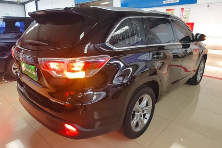 Used Toyota Highlander 2015 2.0T Four-Wheel Drive Luxury Edition 7-Seater Rear Right 45 Deg