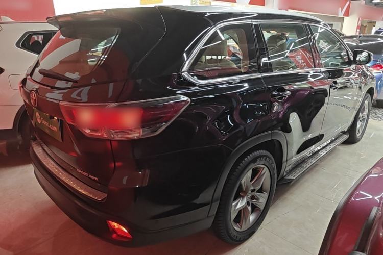 Used Toyota Highlander 2015 2.0T Four-Wheel Drive Luxury Edition 7-Seater Rear Right 45 Deg