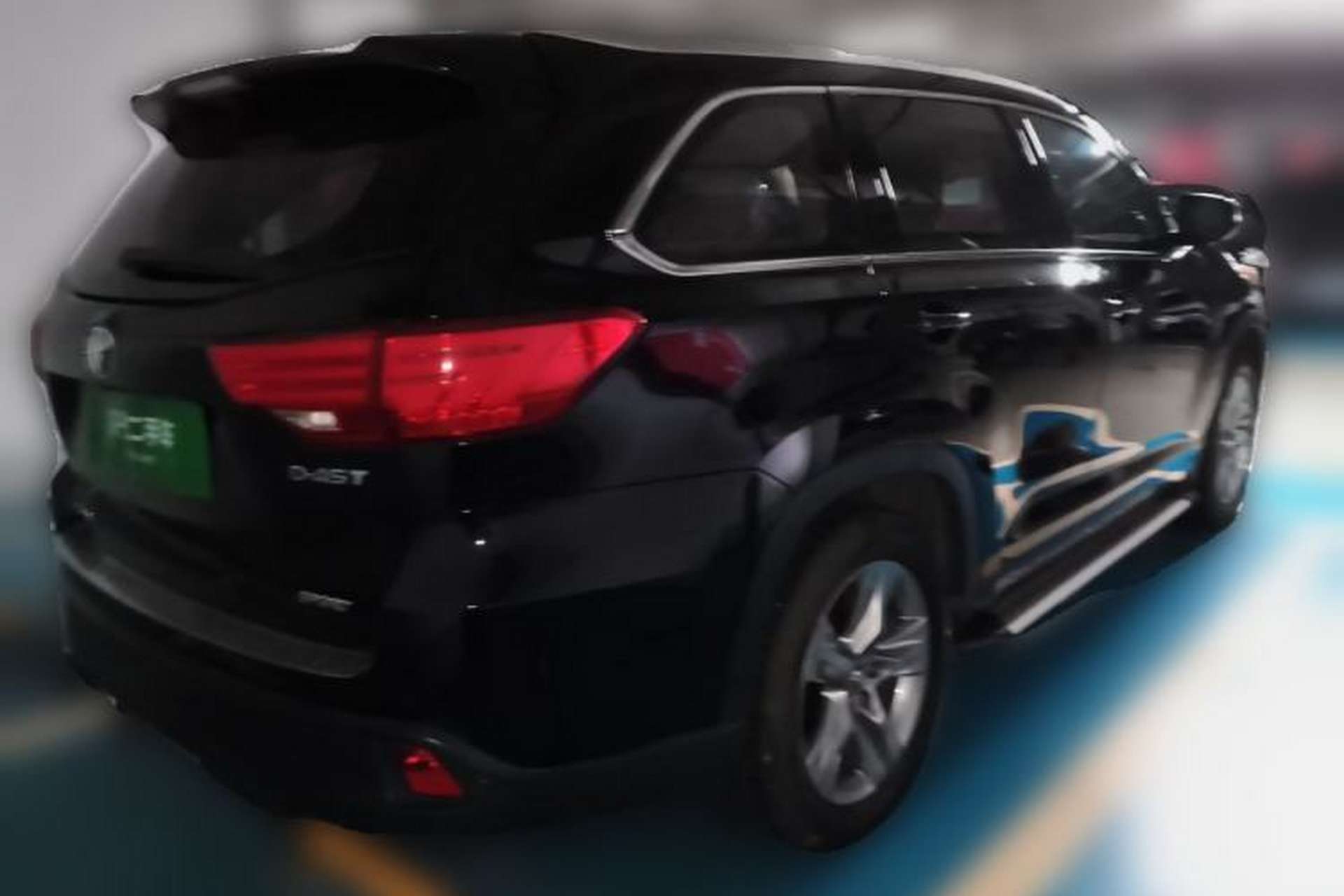 Used Toyota Highlander 2015 2.0T Two-Wheel Drive Luxury Edition 7 Seats Rear Right 45 Deg