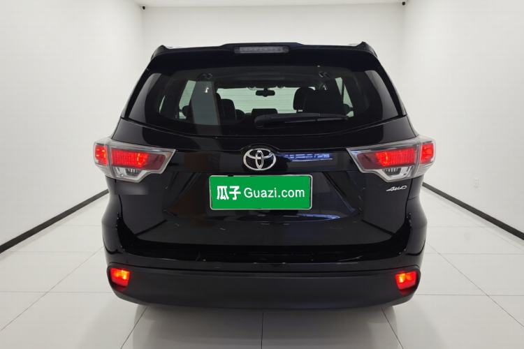 Used Toyota Highlander 2015 2.0T Two-Wheel Drive Elite Edition 7 Seats Rear
