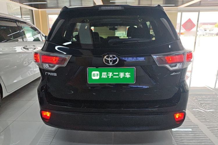 Used Toyota Highlander 2015 2.0T Two-Wheel Drive Elite Edition 7 Seats Rear
