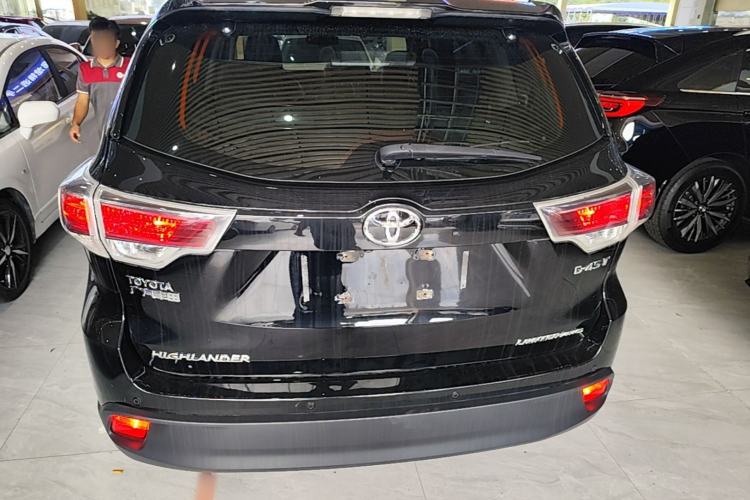 Used Toyota Highlander 2015 2.0T Four-Wheel Drive Ultimate Edition 7-Seater Rear