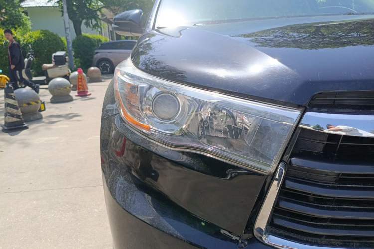 Used Toyota Highlander 2015 2.0T Four-Wheel Drive Luxury Edition 7-Seater Right Front Headlight