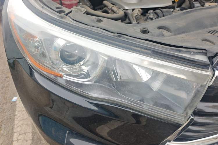 Used Toyota Highlander 2015 2.0T Two-Wheel Drive Elite Edition 7 Seats Right Front Headlight