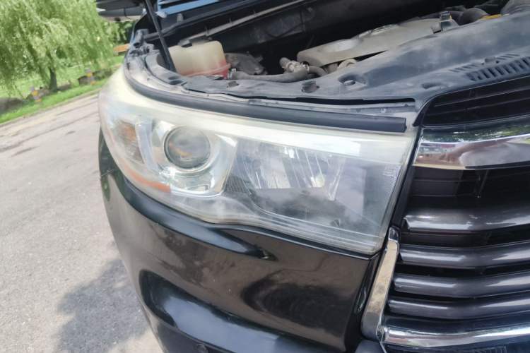 Used Toyota Highlander 2015 2.0T Four-Wheel Drive Luxury Edition 7-Seater Right Front Headlight