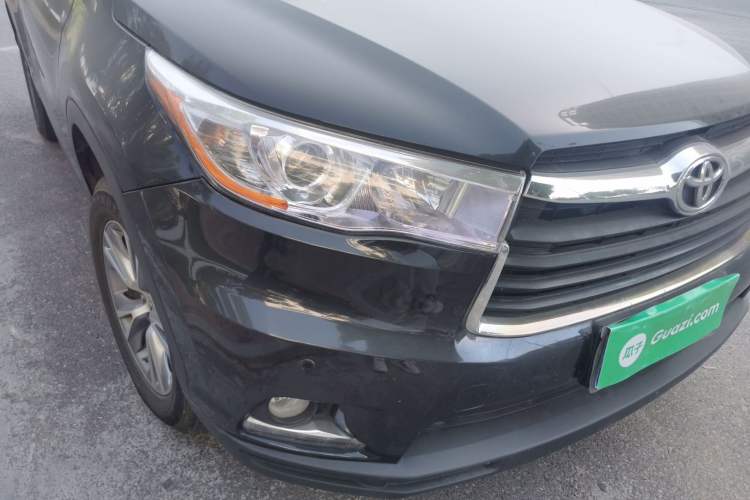 Used Toyota Highlander 2015 2.0T Two-Wheel Drive Elite Edition 7 Seats Right Front Headlight