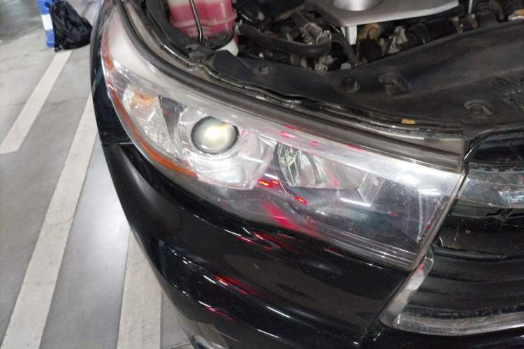 Used Toyota Highlander 2015 2.0T Four-Wheel Drive Luxury Edition 7-Seater Right Front Headlight