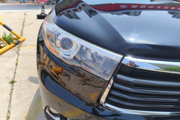 Used Toyota Highlander 2015 2.0T Four-Wheel Drive Ultimate Edition 7-Seater Right Front Headlight