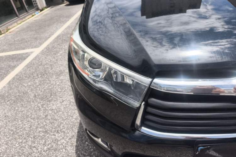 Used Toyota Highlander 2015 2.0T Two-Wheel Drive Elite Edition 7 Seats Right Front Headlight