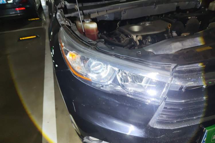 Used Toyota Highlander 2015 2.0T Four-Wheel Drive Luxury Edition 7-Seater Right Front Headlight