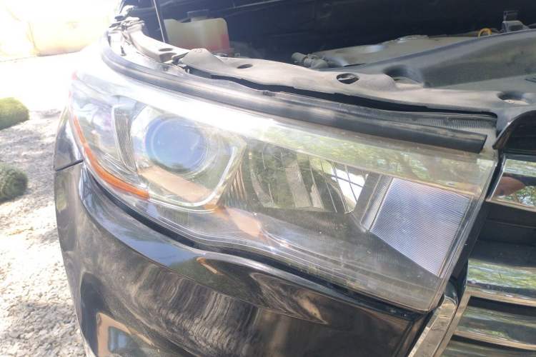 Used Toyota Highlander 2015 2.0T Four-Wheel Drive Luxury Edition 7-Seater Right Front Headlight