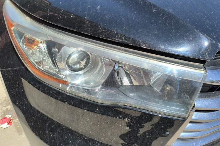 Used Toyota Highlander 2015 2.0T Four-Wheel Drive Elite Edition 7-Seater Right Front Headlight