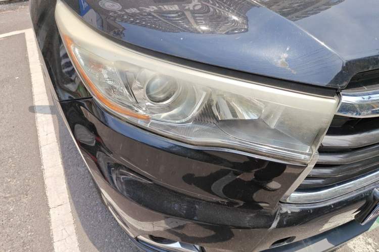 Used Toyota Highlander 2015 2.0T Four-Wheel Drive Elite Edition 7-Seater Right Front Headlight