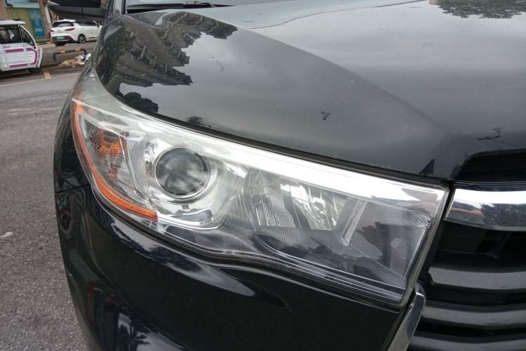 Used Toyota Highlander 2015 2.0T Two-Wheel Drive Elite Edition 7 Seats Right Front Headlight