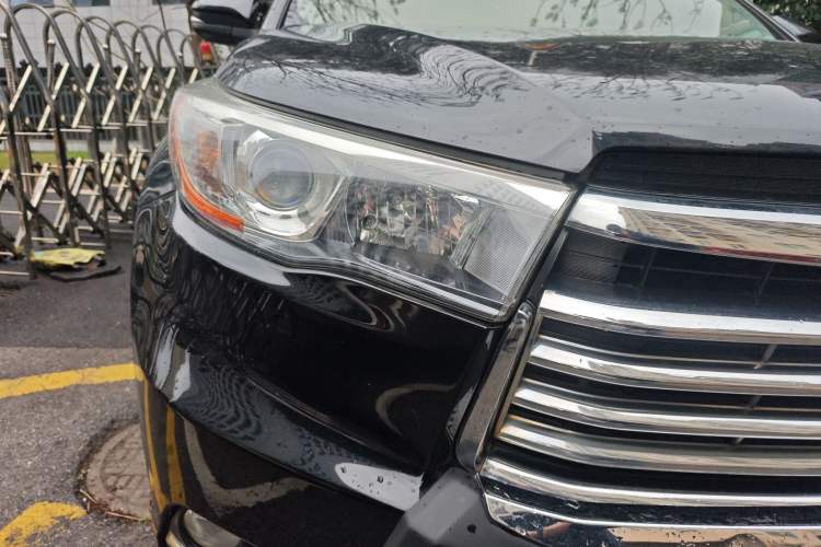 Used Toyota Highlander 2015 2.0T Four-Wheel Drive Luxury Edition 7-Seater Right Front Headlight