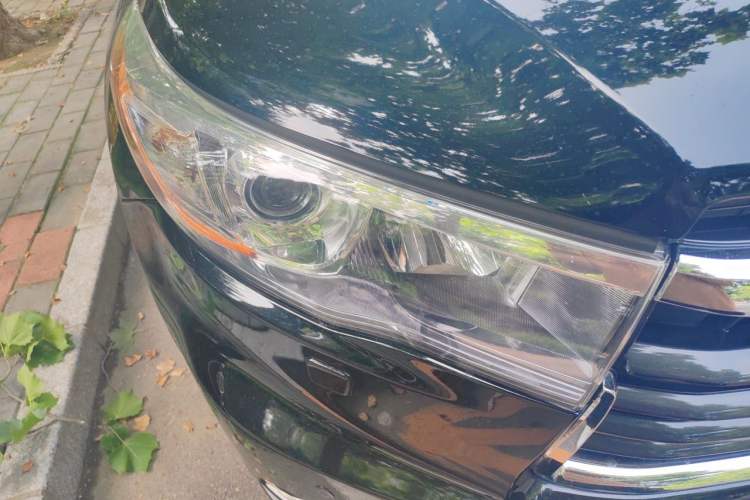 Used Toyota Highlander 2015 2.0T Four-Wheel Drive Ultimate Edition 7-Seater Right Front Headlight