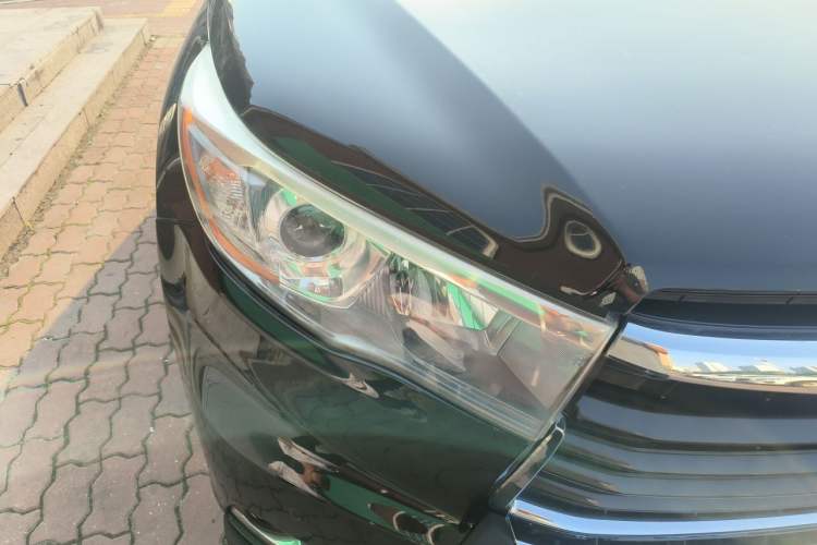 Used Toyota Highlander 2015 2.0T Two-Wheel Drive Elite Edition 7 Seats Right Front Headlight