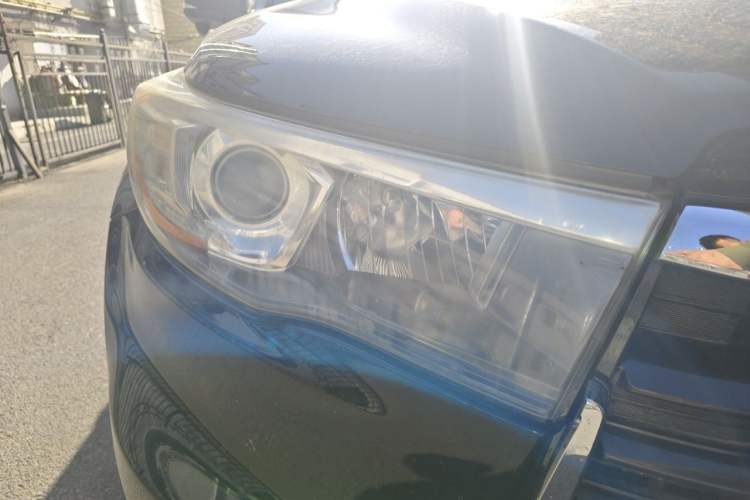 Used Toyota Highlander 2015 2.0T Four-Wheel Drive Luxury Edition 7-Seater Right Front Headlight