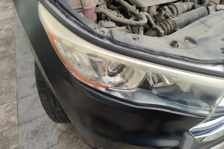 Used Toyota Highlander 2015 2.0T Four-Wheel Drive Luxury Navigation Version with 7 Seats Right Front Headlight
