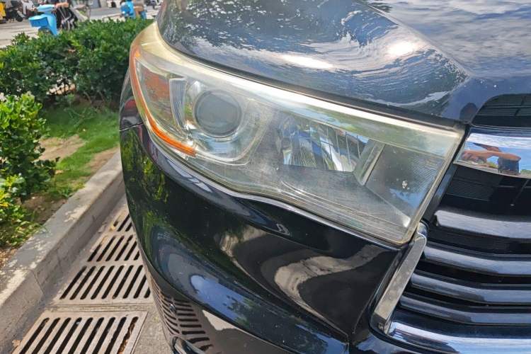 Used Toyota Highlander 2015 2.0T Two-Wheel Drive Elite Edition 5 Seats Right Front Headlight