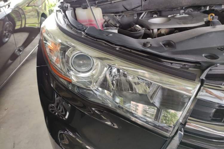 Used Toyota Highlander 2015 2.0T Four-Wheel Drive Luxury Edition 7-Seater Right Front Headlight
