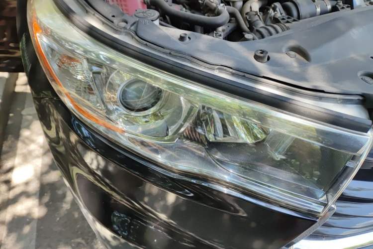 Used Toyota Highlander 2015 2.0T Two-Wheel Drive Luxury Edition 7 Seats Right Front Headlight