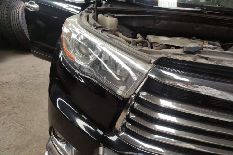 Used Toyota Highlander 2015 2.0T Two-Wheel Drive Elite Edition 5 Seats Right Front Headlight