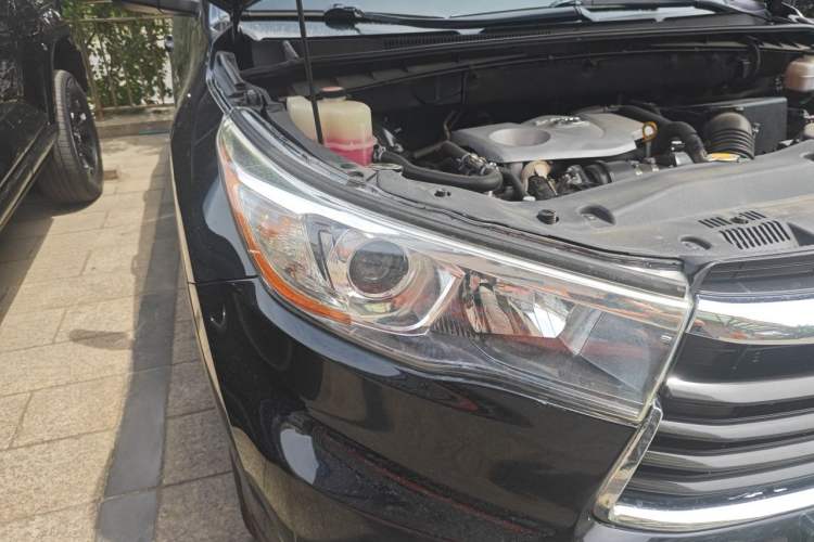 Used Toyota Highlander 2015 2.0T Four-Wheel Drive Luxury Edition 7-Seater Right Front Headlight