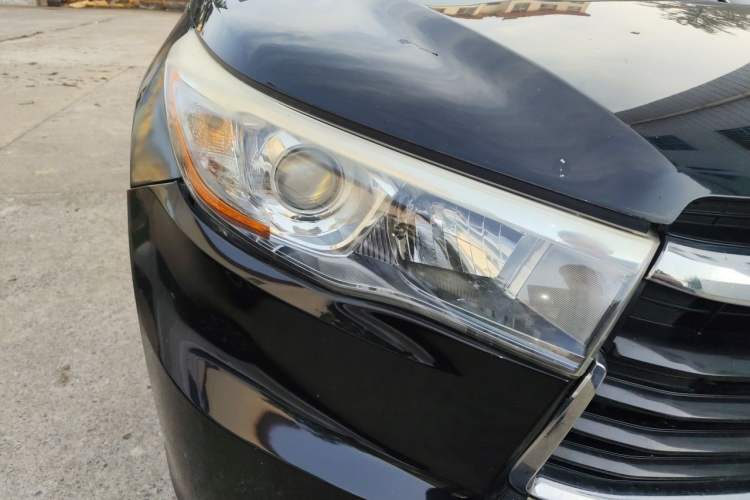 Used Toyota Highlander 2015 2.0T Two-Wheel Drive Elite Edition 7 Seats Right Front Headlight