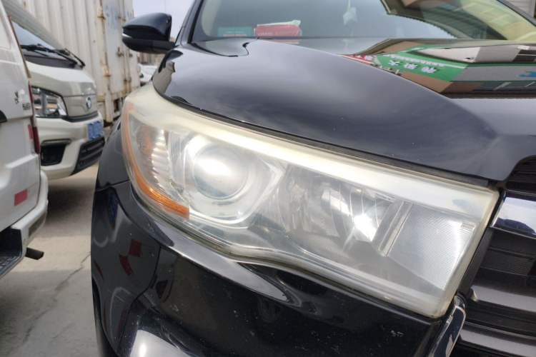 Used Toyota Highlander 2015 2.0T Four-Wheel Drive Elite Edition 7-Seater Right Front Headlight