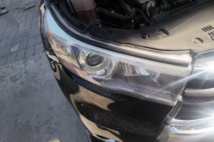 Used Toyota Highlander 2015 2.0T Four-Wheel Drive Luxury Edition 7-Seater Right Front Headlight